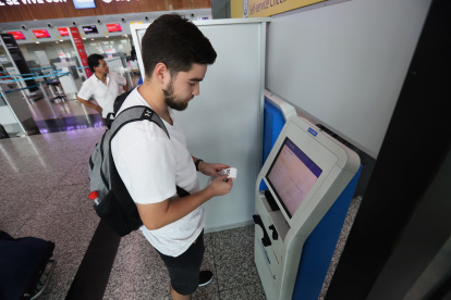 Tendencias. Cada vez, más jóvenes ecuatorianos deciden estudiar en el extranjero, según Migración.