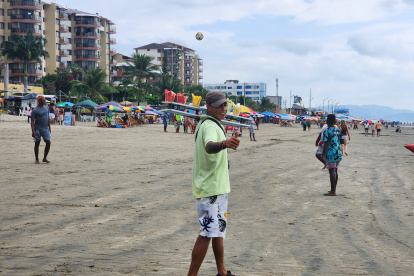 Cifras. Se estima que más de 25.000 turistas visiten la playa Las Palmas.