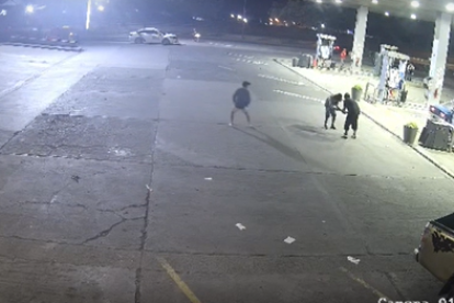 La cámaras de vigilancia captaron el momento