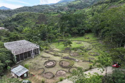 Espacio. Este terreno cuenta con 1,5 hectáreas y está ubicado en la ribera del río Valladolid, en el cantón Palanda; y sus hallazgos arqueológicos datan del Período Formativo.