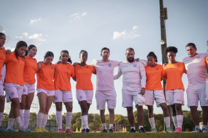 La Tricolor y una oración antes de cada jornada de entrenamiento, dan las gracias a Dios.