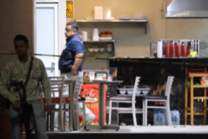 El político se encontraba en un restaurante junto a su hijo