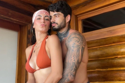 Virginia con el modelo brasileño.