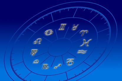 La astrología trata de predecir el futuro estudiando los astros.