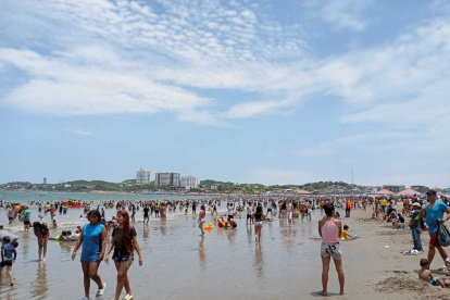 Los turistas disfrutaron del feriado de Semana Santa en General Villamil Playas.