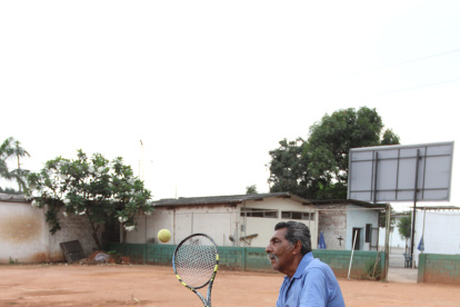 El extenista guayaquileño tras su retiro se dedicó a enseñar a nuevas generaciones.Su amor fue siempre el tenis.