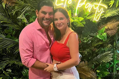 Emilio Pinargote con su esposa, Gabriela.