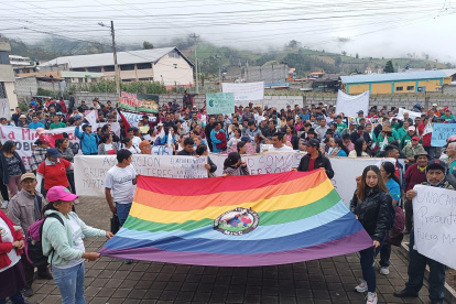 Ciudadanos realizaron un plantón en el Complejo Judicial de Sigchos