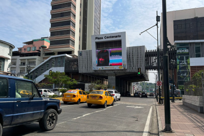 La intersección de las avenidas Quito y 9 de Octubre estará cerrada al tránsito este jueves 4 de abril por trabajos en una estación de la Aerovía.