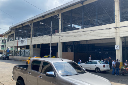 Venta. La mayoría de mercados vende legumbres, frutos y carnes, aunque otros apuestan por artesanías.