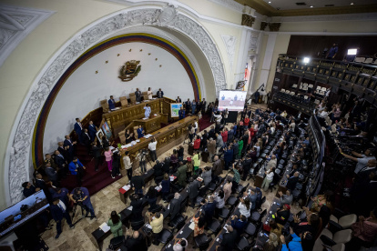 El palacio federal legislativo durante la firma de un proyecto de ley contra el fascismo, neofascismo y expresiones similares, este martes 2 de abril de 2024 en Caracas (Venezuela).