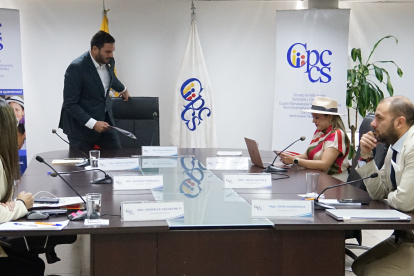 Tras la destitución de Nicole Bonifaz, Andrés Fantoni pasa a ocupar el sillón de la cabecera en la accidentada sesión del pasado miércoles.