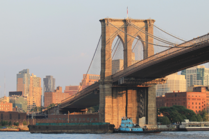 Referencial. El puente de Brooklyn conecta dos distritos de la ciudad de Nueva York