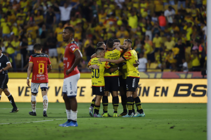 Barcelona gana el primer tiempo del encuentro.