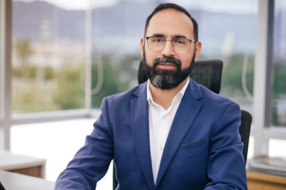 El ministro de Minas, Andrés Camacho, anunció la reducción de la venta de energía eléctrica a Ecuador