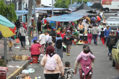 Los comerciantes del mercado San Diego de Quito siguen siendo víctimas de los extorsionadores.