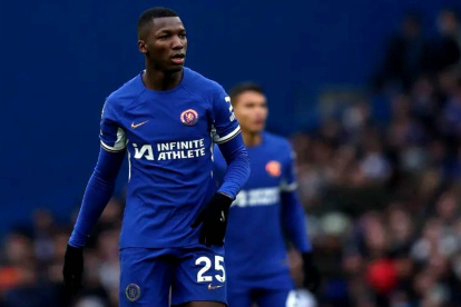 Moisés Caicedo fue titular en el empate como visitante ante Sheffield.