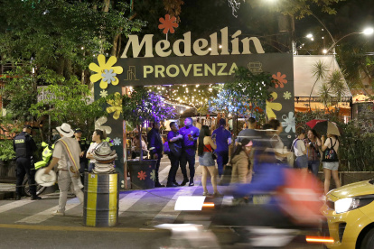 La calle Provenza en el sector de El Poblado, en Medellín (Colombia).