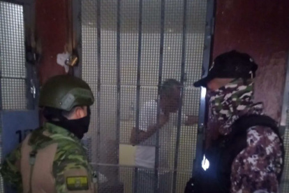 El exvicepresidente Jorge Glas fue llevado a la cárcel de La Roca, tras ser sacado de la Embajada de México