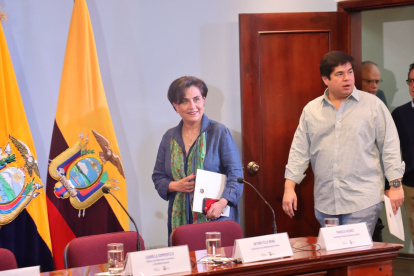 Respaldo. La canciller Gabriela Sommerfeld explicó las razones para violar la sede diplomática de México.