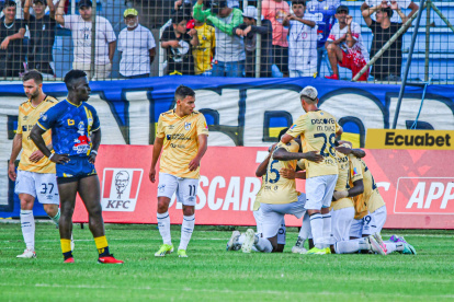 Universidad Católica derrotó 2-0 a Delfín, en el estadio Jocay de Manta.