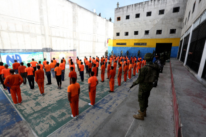 En la prisión de Turi - Azuay, se realizó un recorrido en el que participó el presidente Daniel Noboa.