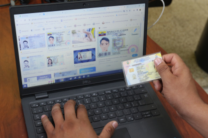 Se presume que hay bandas que se especializan en la suplantación de identidad