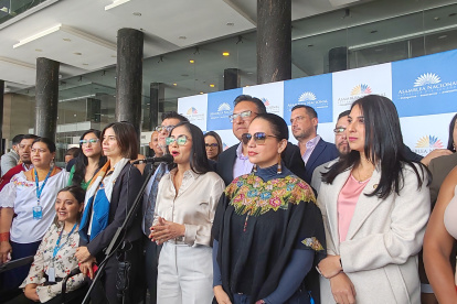 La bancada correísta reiteró que inscribirá formalmente a sus legisladores ante el CNE como oposición política.