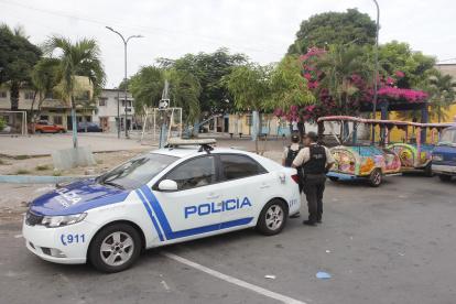 En el sitio, este viernes, agentes policiales realizaron resguardo en la zona y efectuaron controles a carros y motos.