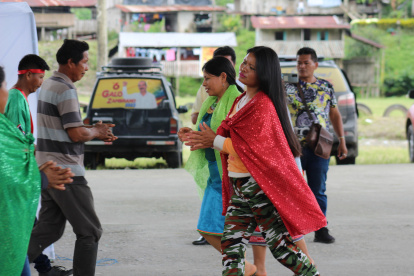 Situación. Tantos adultos como niños dejan de usar vestimentas típicas