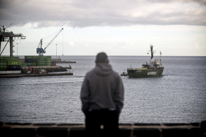 Expedición. El buque Arctic Sunrise de Greenpeace, en uno de sus viajes.