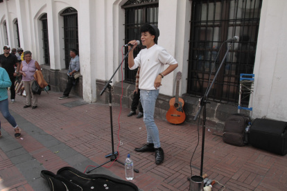 Pablo participa junto a su compañero de escena en la iniciativa cultural: ‘Los Miércoles todos al Centro’,