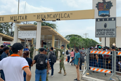 Desde las 06:00 de la mañana comenzó la jornada para reclutar voluntarios en el Fuerte Huancavilca.