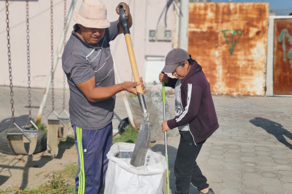 Vecinos se unieron para arreglar cambiar la imagen de su barrio Bosques IV