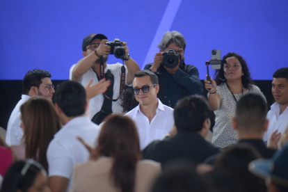 Agenda. El presidente señaló que la entrega es parte de los 6000 cupos que se ofertan para estudiar en el exterior.