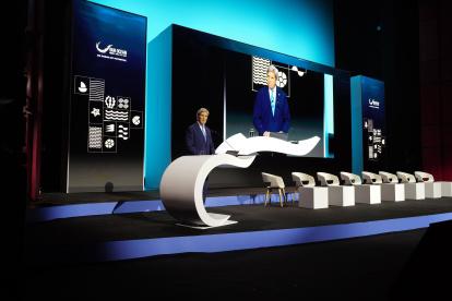 El enviado especial de EEUU para el clima John Kerry durante su intervención  en la Conferencia Our Ocean 2024 en Atenas.