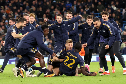 El central alemán del Real Madrid Antonio Rüdiger tras meter el penalti decisivo de la tanda durante el partido de la UEFA Champions League.
