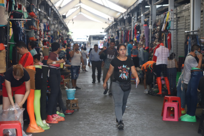 Panorama. Para los comerciantes de la bahía de Guayaquil, esta semana sus ingresos se redujeron hasta un 40 % si se compara con lo que produjeron la semana pasada.
