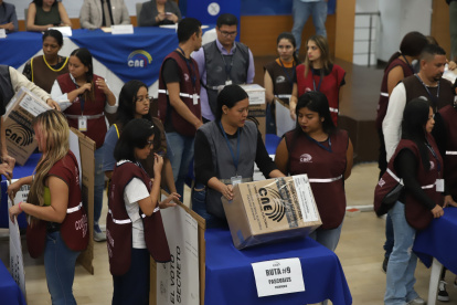 Las Juntas Receptoras del Voto se instalaron en la Delegación Electoral del Guayas a las 7:00.