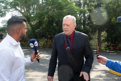 El abogado Jürgen Mossack llegando a una audiencia.
