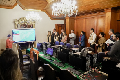 La sala de monitoreo que habilitó la Cancillería funcionará para registrar eventuales incidencias durante la consulta.