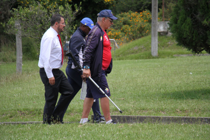 Marcos Pazos (i) y su directorio decidieron poner fin al ciclo de Ever Hugo Almeida (d) en El Nacional, tras nueve jornadas de la LigaPro.