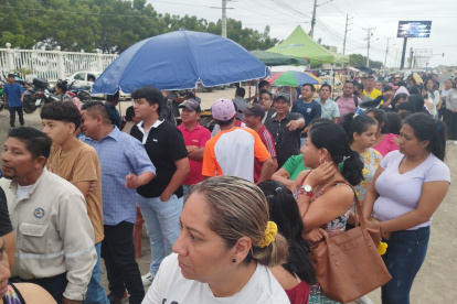 Una leve llovizna sorprendió a los peninsulares en esta jornada electoral