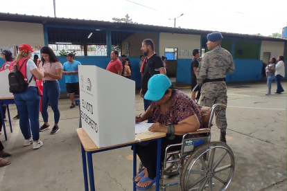 Las personas puedes solicitar el sufragio en una mesa preferente