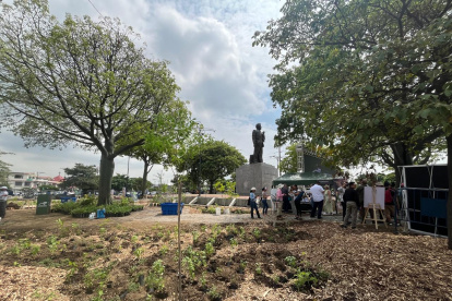 Así luce actualmente el redondel ubicado en Sauces 6