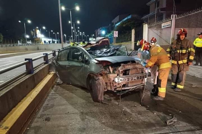 El estado en que quedó el carro tras el accidente de tránsito en Cuenca en el que falleció un joven guayaquileño-