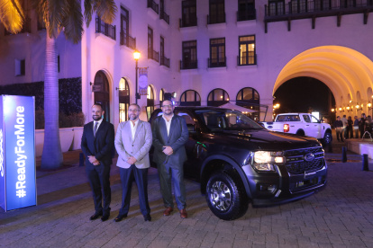 Daniel Yánez, Rodrigo Sevilla y Carlos Simmonds.