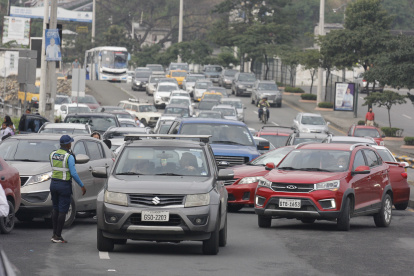 Situación. La avenida Las Aguas registra una alta demanda vehicular.