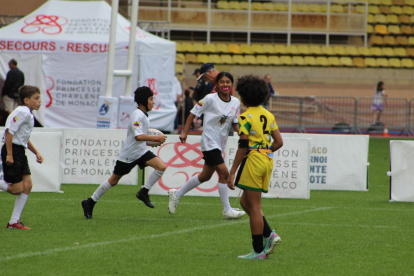 La selección ecuatoriana estuvo conformada por 11 niños y una niña, Leslie Sangucho (c).