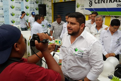 Leonardo Cortázar formó parte del partido Libertad es Pueblo.